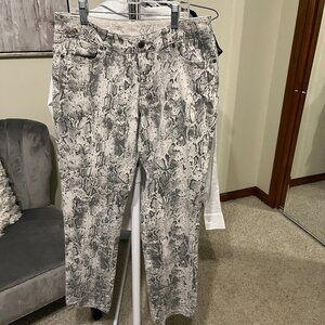 The Limited Snakeskin crops Size 6 Denim Pants